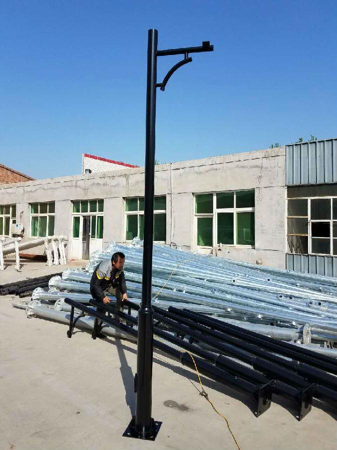 监控杆厂家制作监控杆的2种材料